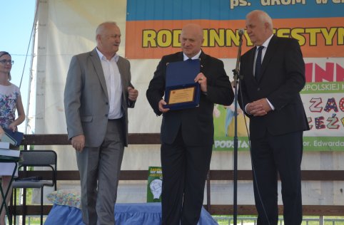 Otwarcie boiska sportowego w Chmielku - 27 maja 2018r.